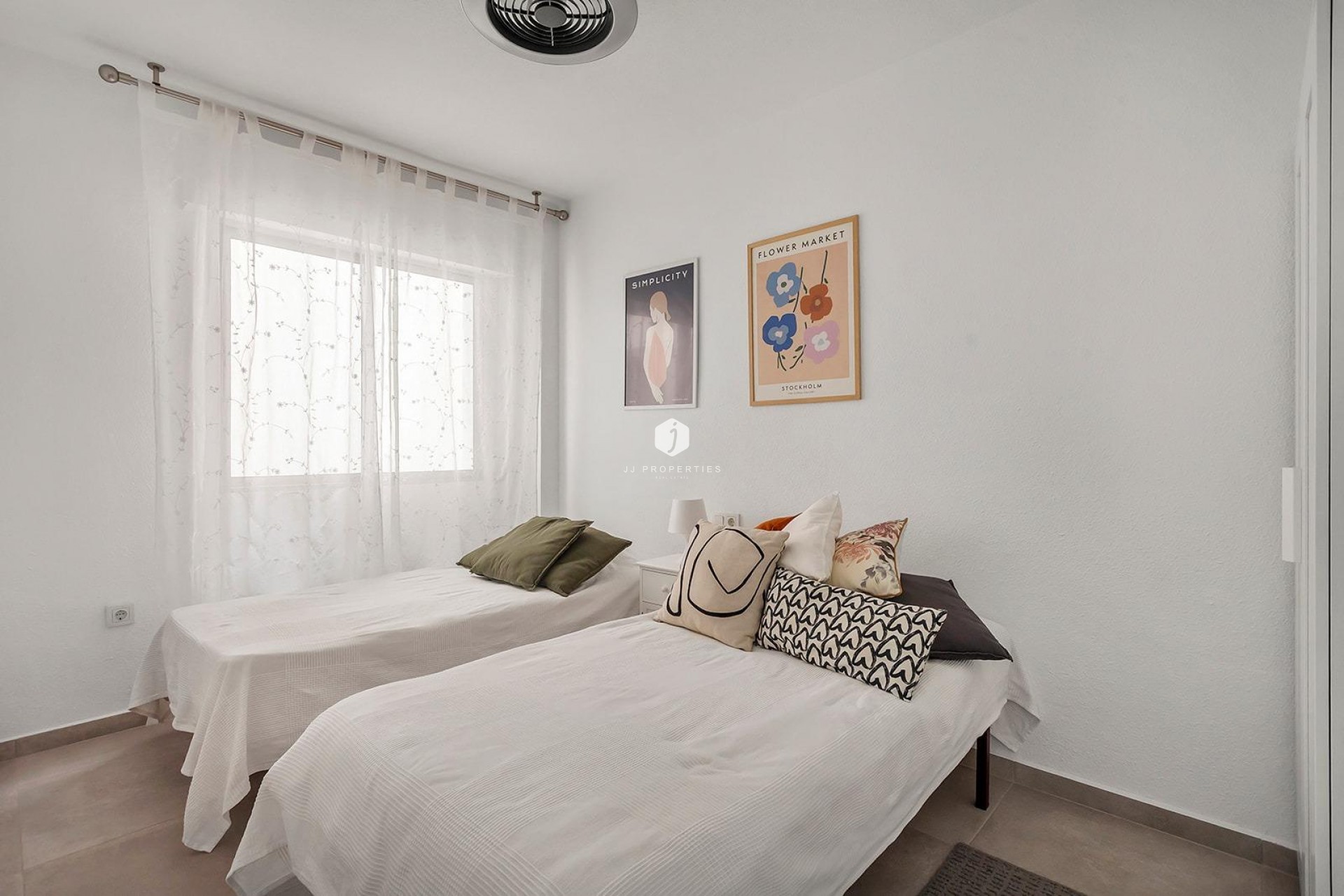 Resale - Apartment / flat -
Torrevieja - Playa de los Locos