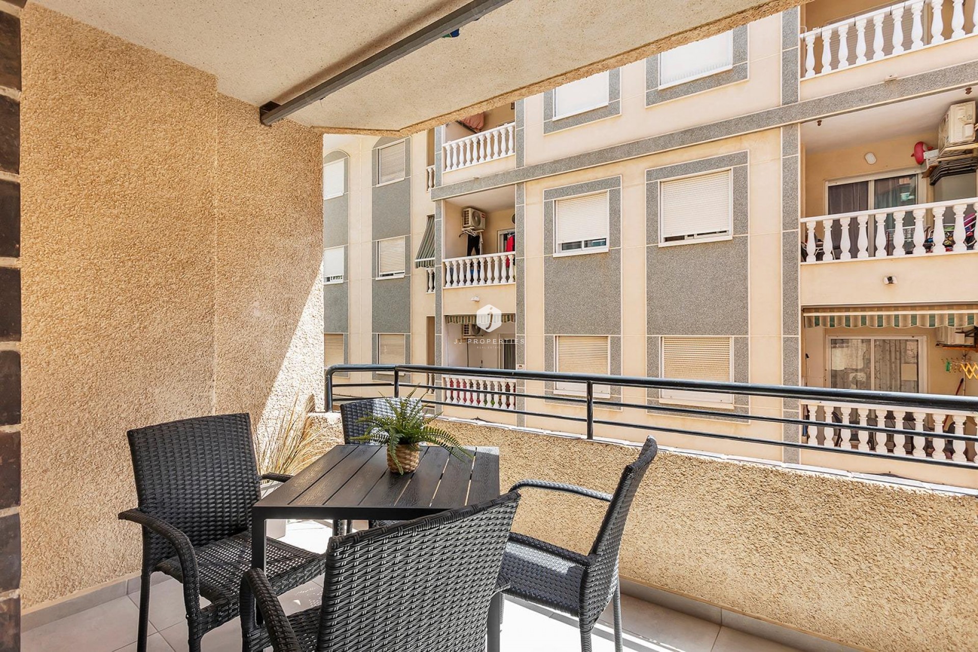 Resale - Apartment / flat -
Torrevieja - Playa de los Locos