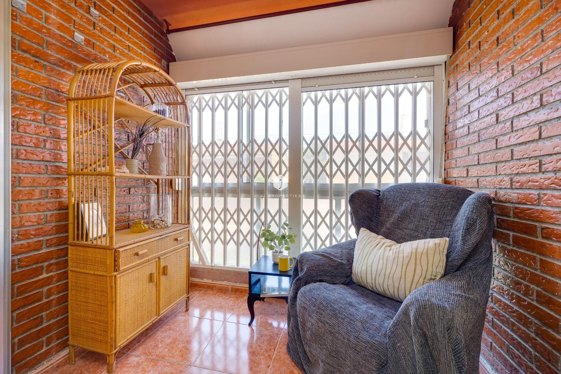 Resale - Apartment / flat -
Torrevieja - Playa de los Naufragos