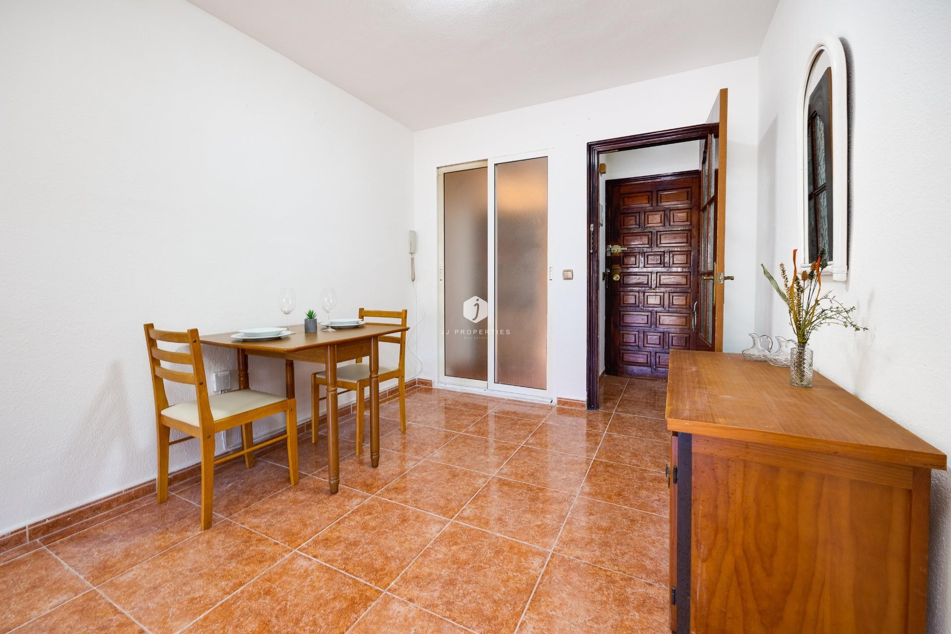 Resale - Apartment / flat -
Torrevieja - Playa de los Naufragos