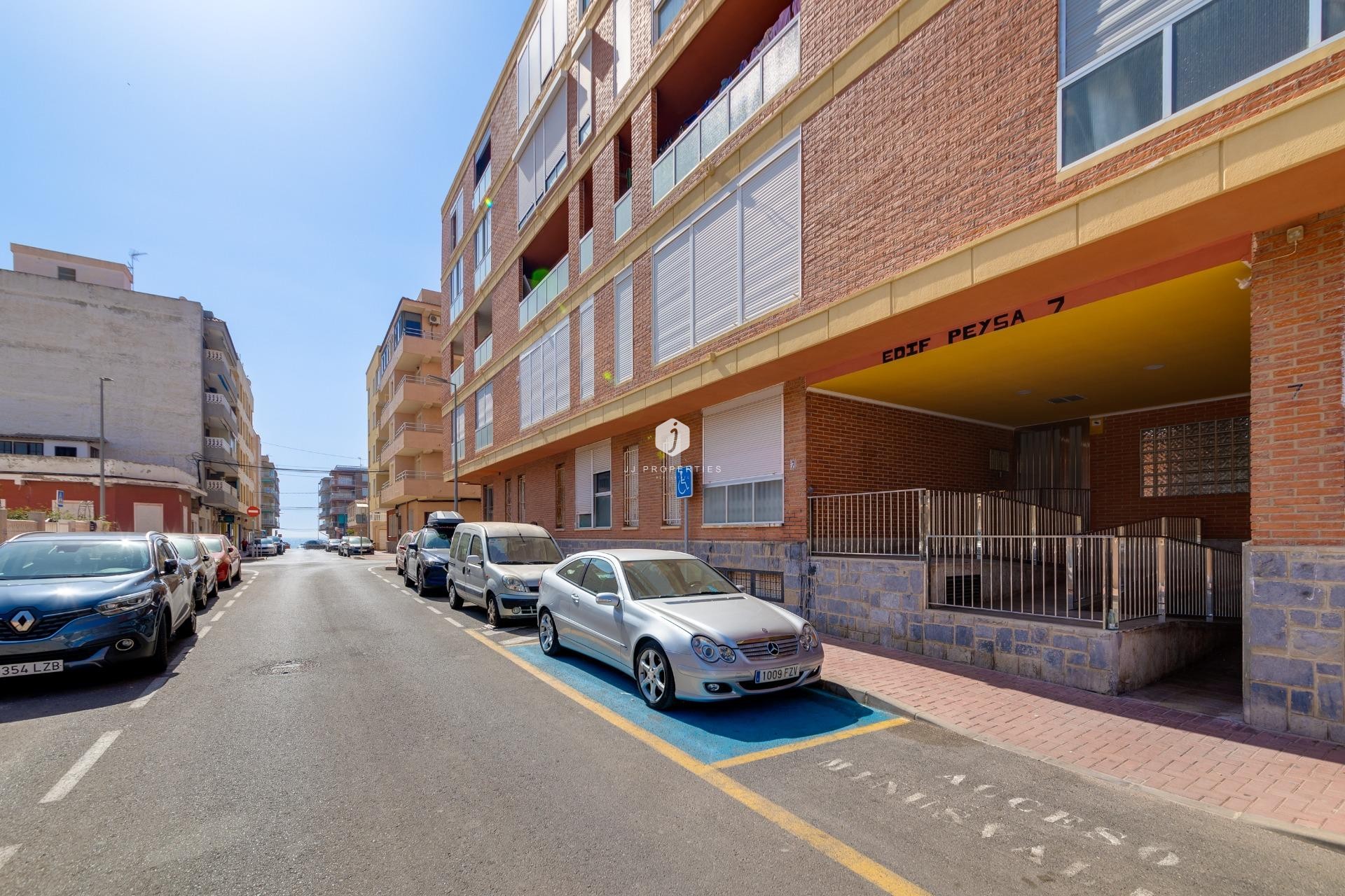 Resale - Apartment / flat -
Torrevieja - Playa de los Naufragos