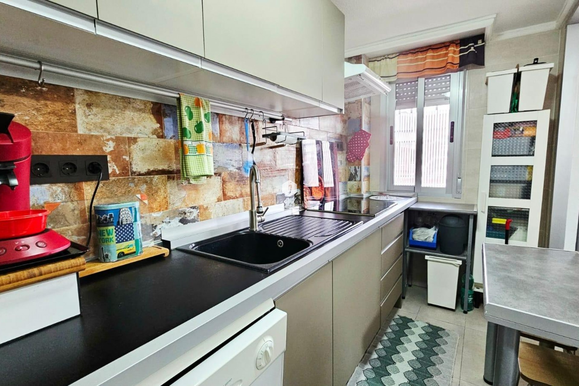 Resale - Apartment / flat -
Torrevieja - Playa de los Naufragos