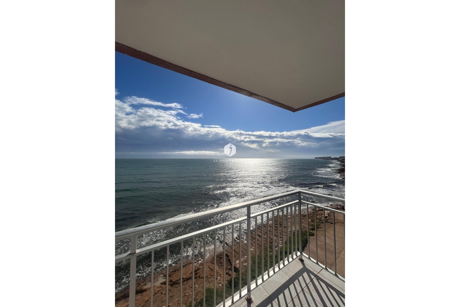 Resale - Apartment / flat -
Torrevieja - Playa de los Naufragos