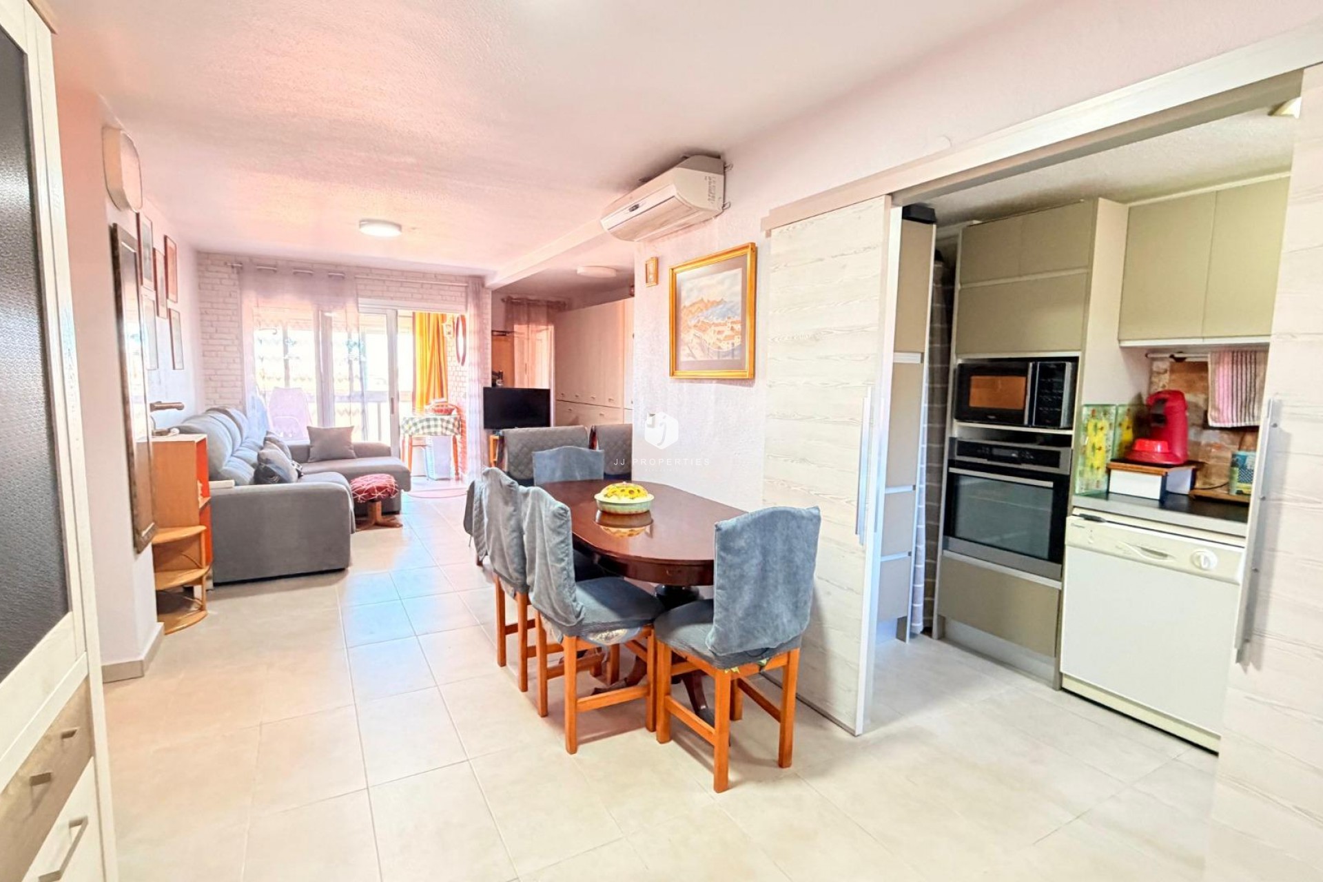 Resale - Apartment / flat -
Torrevieja - Playa de los Naufragos