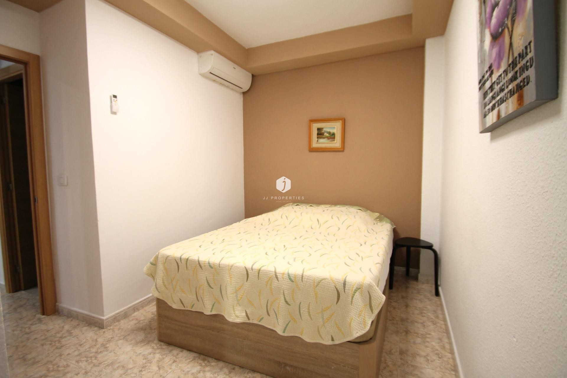 Resale - Apartment / flat -
Torrevieja - Playa de los Naufragos