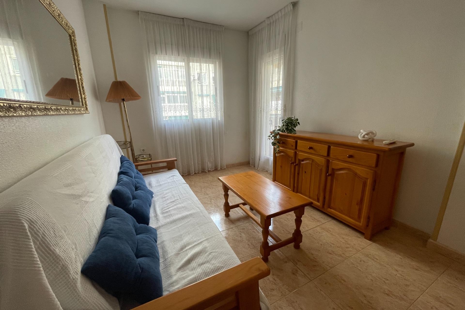 Resale - Apartment / flat -
Torrevieja - Playa del Cura