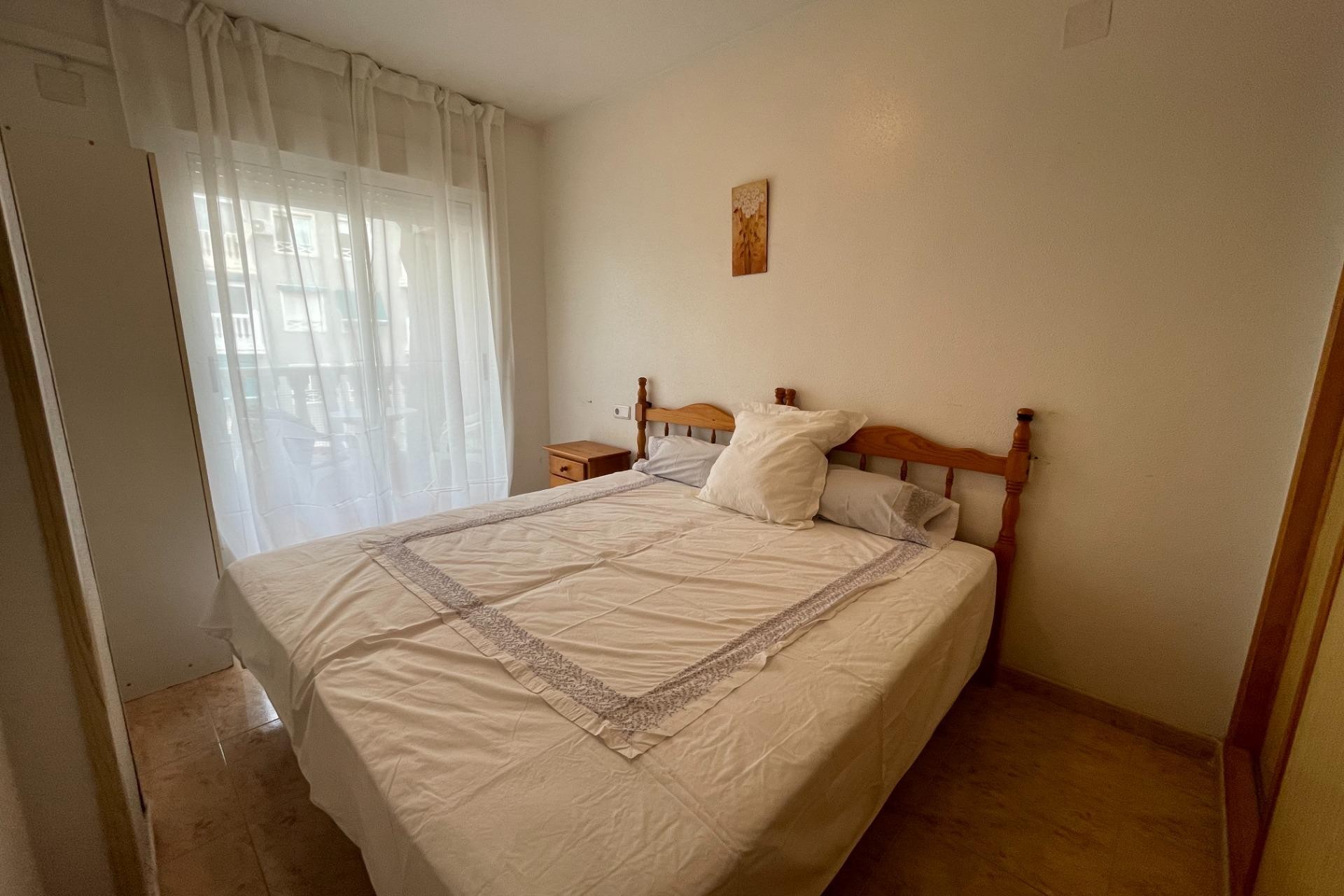 Resale - Apartment / flat -
Torrevieja - Playa del Cura