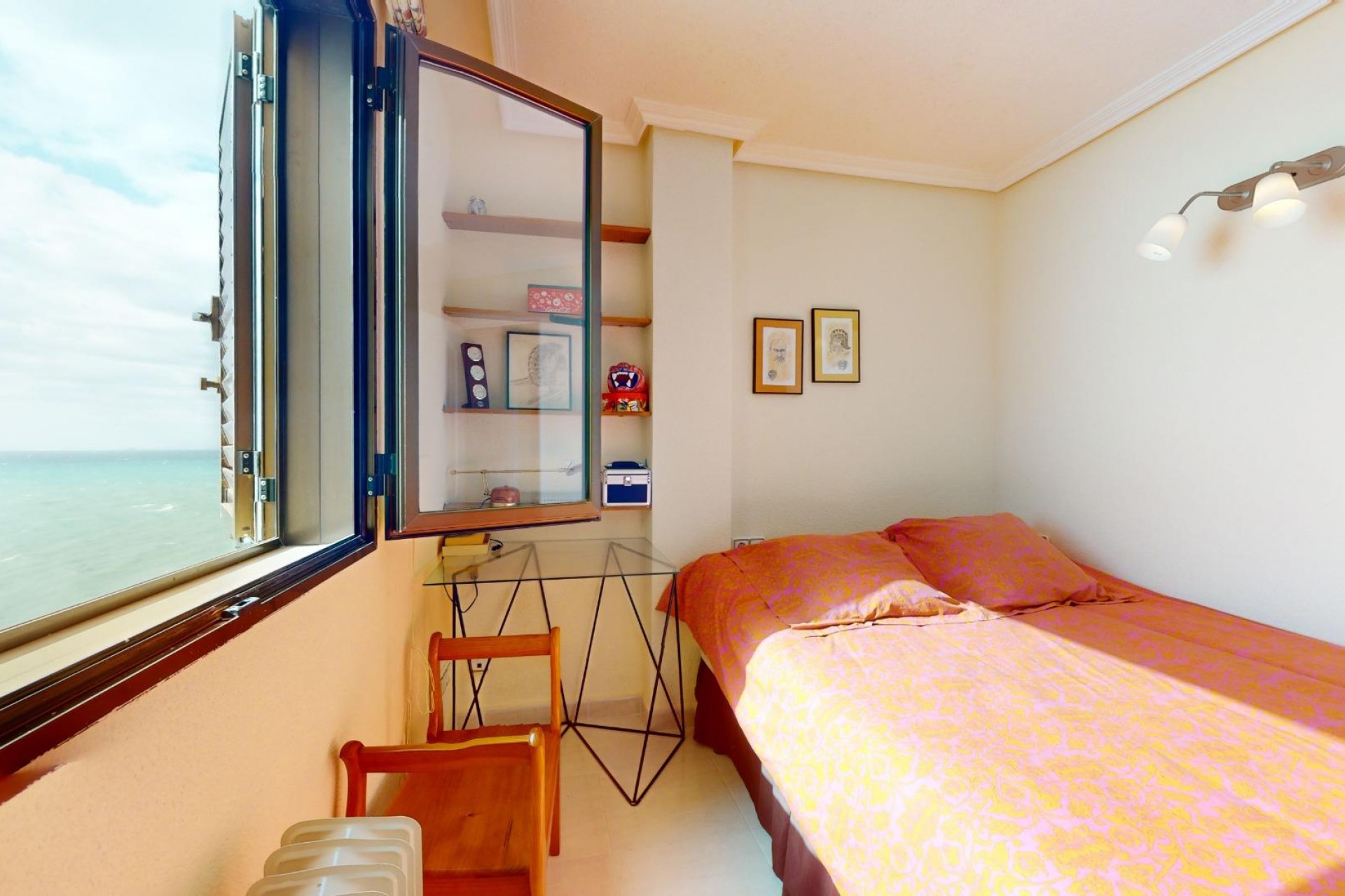 Resale - Apartment / flat -
Torrevieja - Playa del Cura