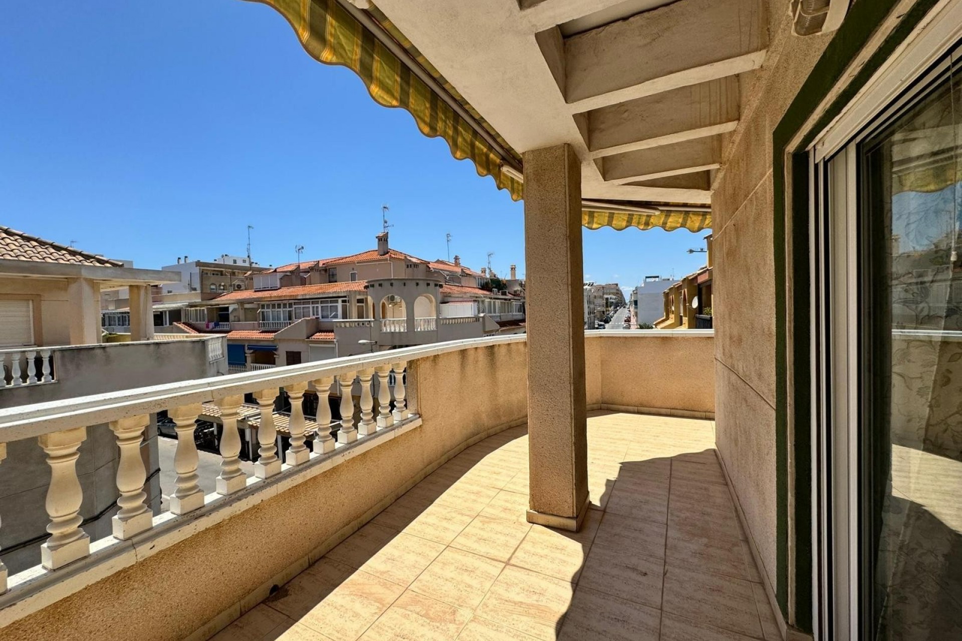 Resale - Apartment / flat -
Torrevieja - Playa del cura