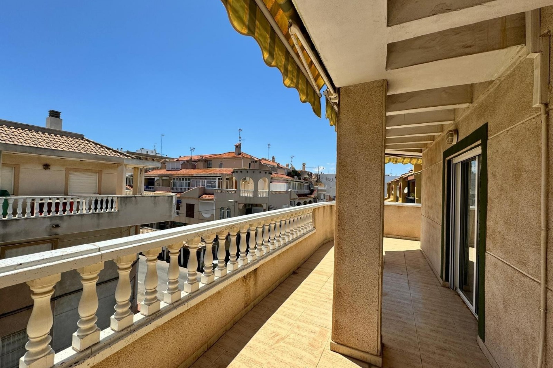 Resale - Apartment / flat -
Torrevieja - Playa del cura