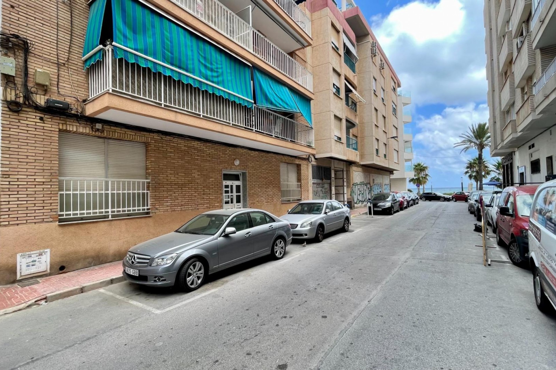 Resale - Apartment / flat -
Torrevieja - Playa del Cura