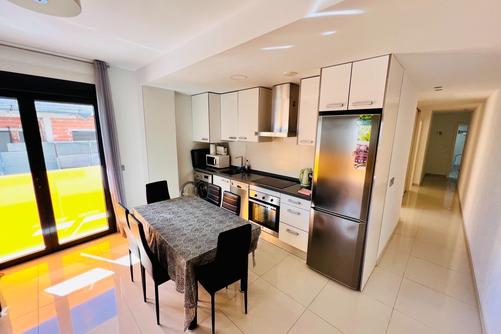 Resale - Apartment / flat -
Torrevieja - Playa del Cura