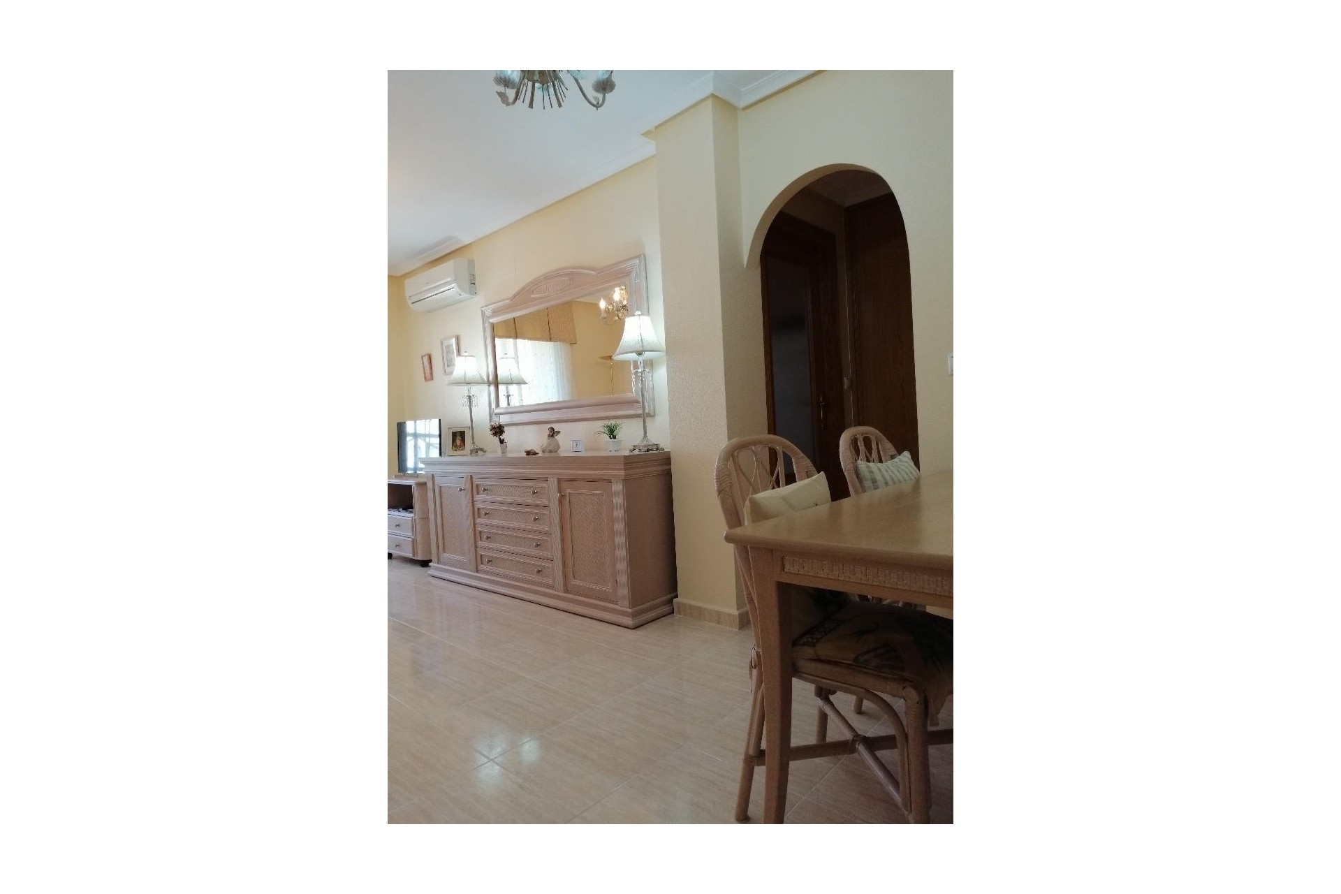 Resale - Apartment / flat -
Torrevieja - Playa del Cura