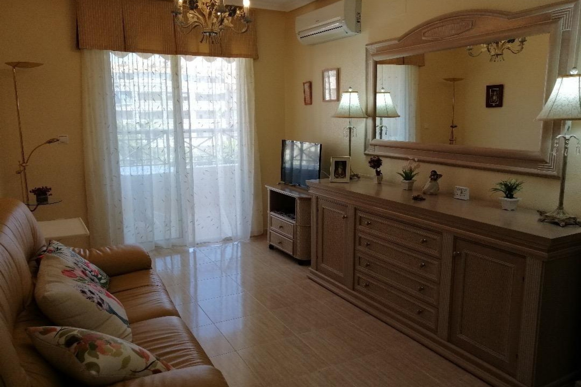 Resale - Apartment / flat -
Torrevieja - Playa del Cura