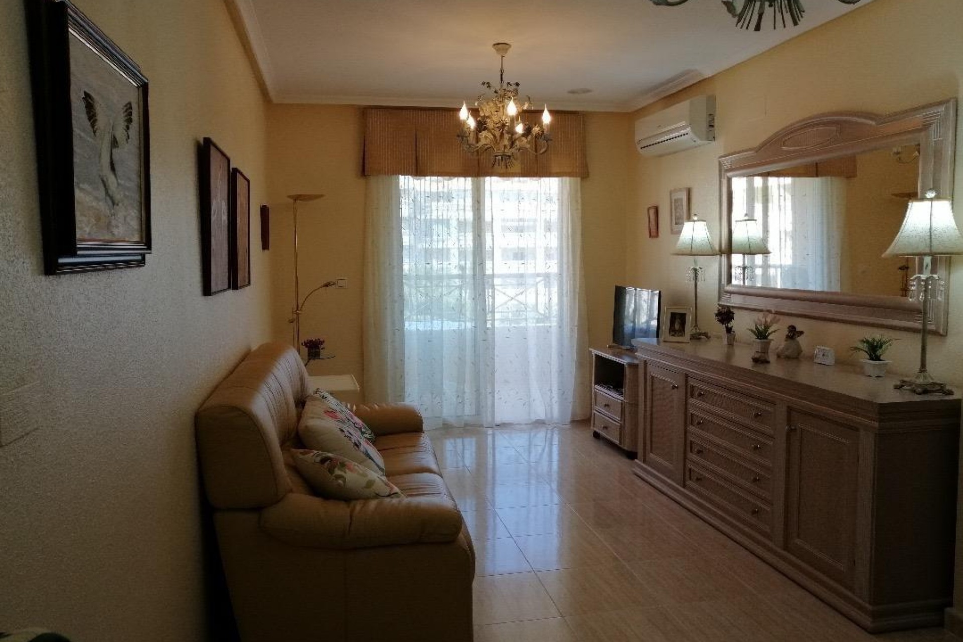 Resale - Apartment / flat -
Torrevieja - Playa del Cura