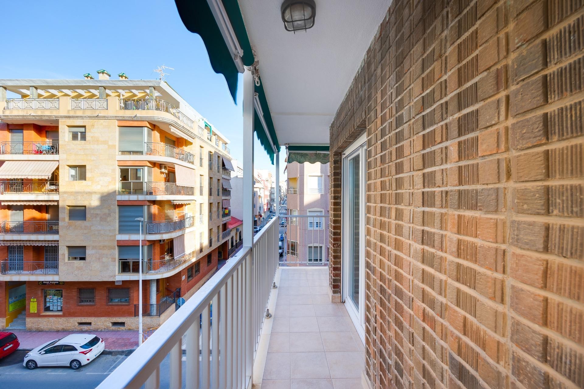 Resale - Apartment / flat -
Torrevieja - Playa del Cura