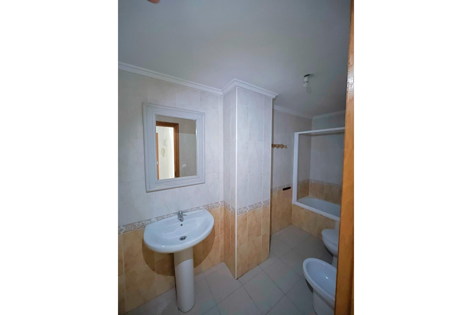 Resale - Apartment / flat -
Torrevieja - Playa del Cura