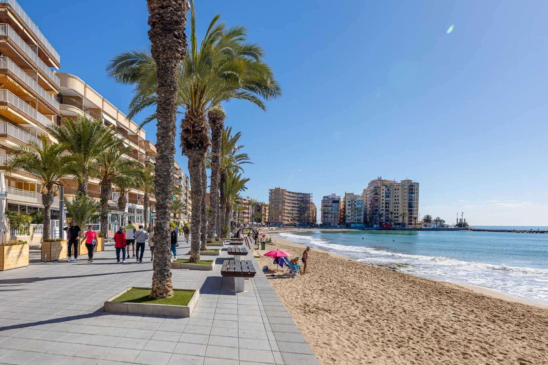 Resale - Apartment / flat -
Torrevieja - Playa del Cura