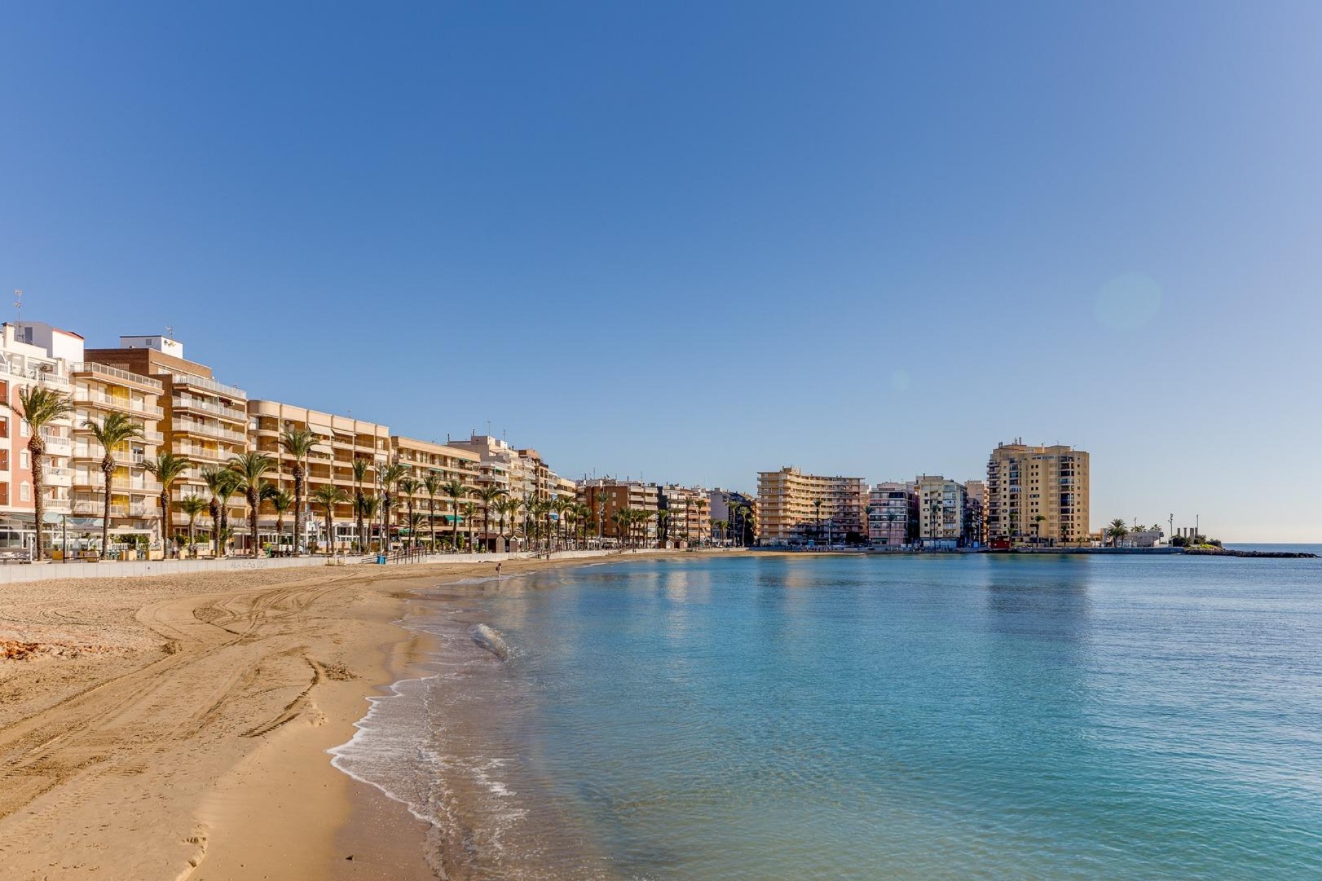 Resale - Apartment / flat -
Torrevieja - Playa del Cura