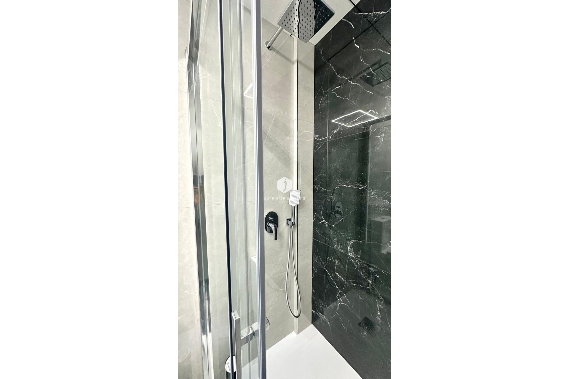 Resale - Apartment / flat -
Torrevieja - Playa del Cura