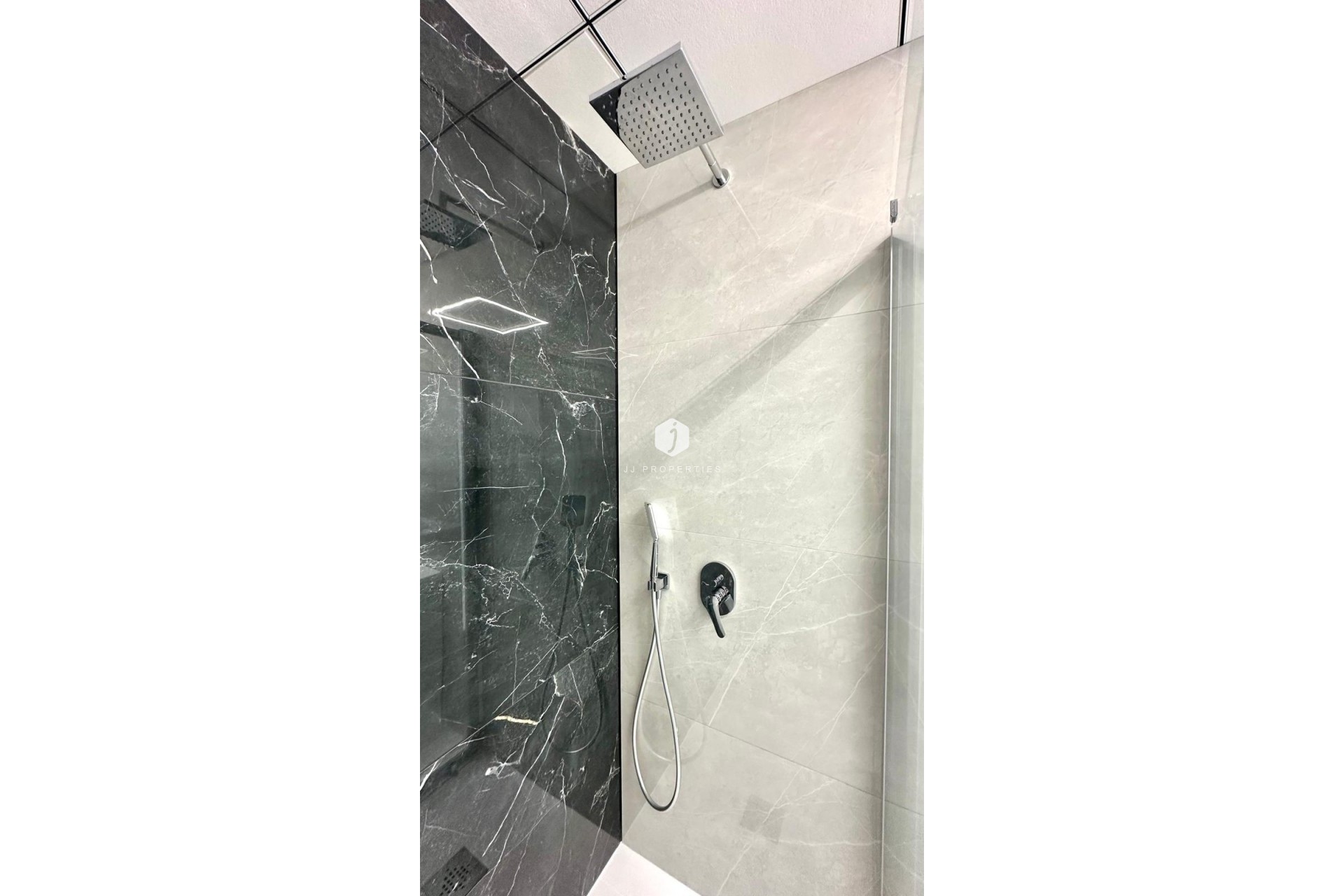 Resale - Apartment / flat -
Torrevieja - Playa del Cura