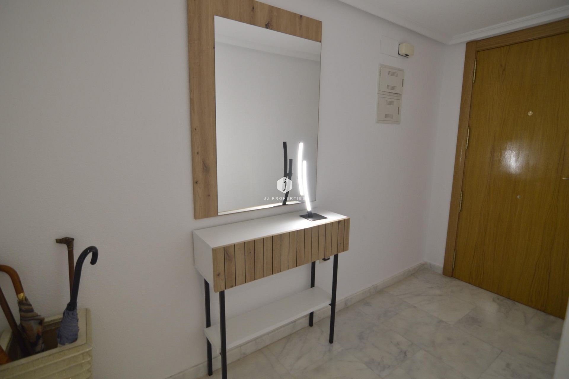 Resale - Apartment / flat -
Torrevieja - Playa del Cura