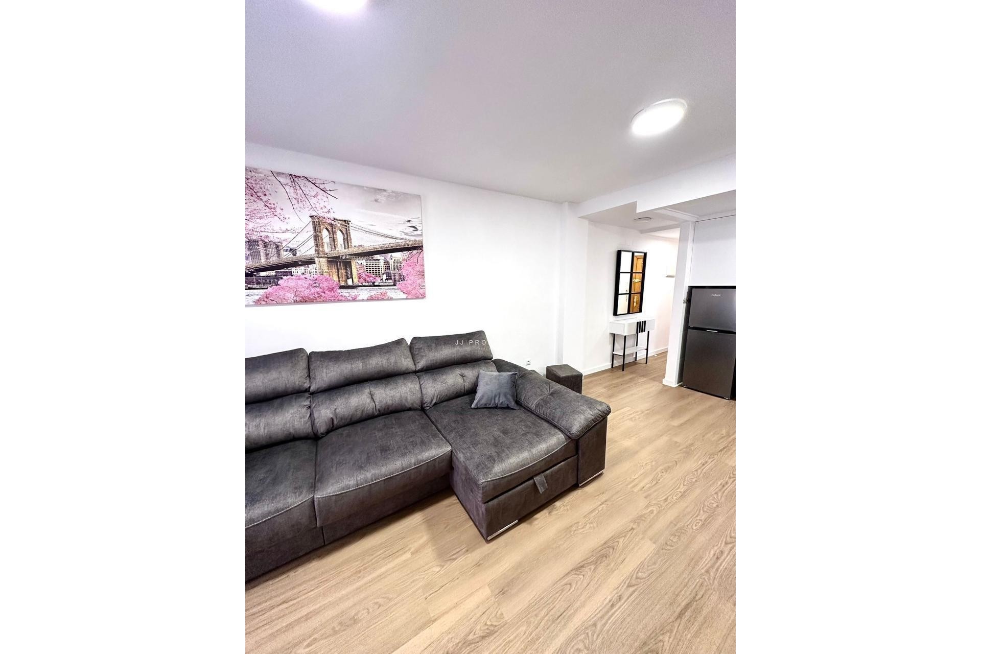 Resale - Apartment / flat -
Torrevieja - Playa del Cura