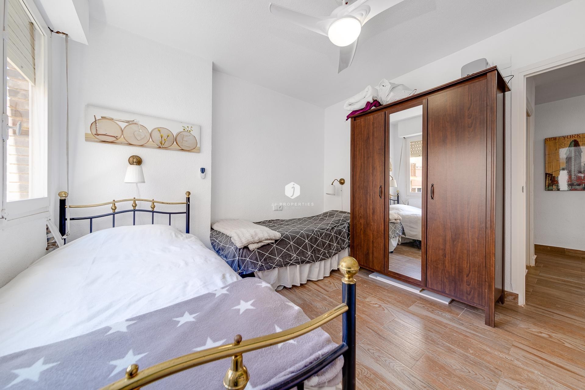 Resale - Apartment / flat -
Torrevieja - Playa del Cura