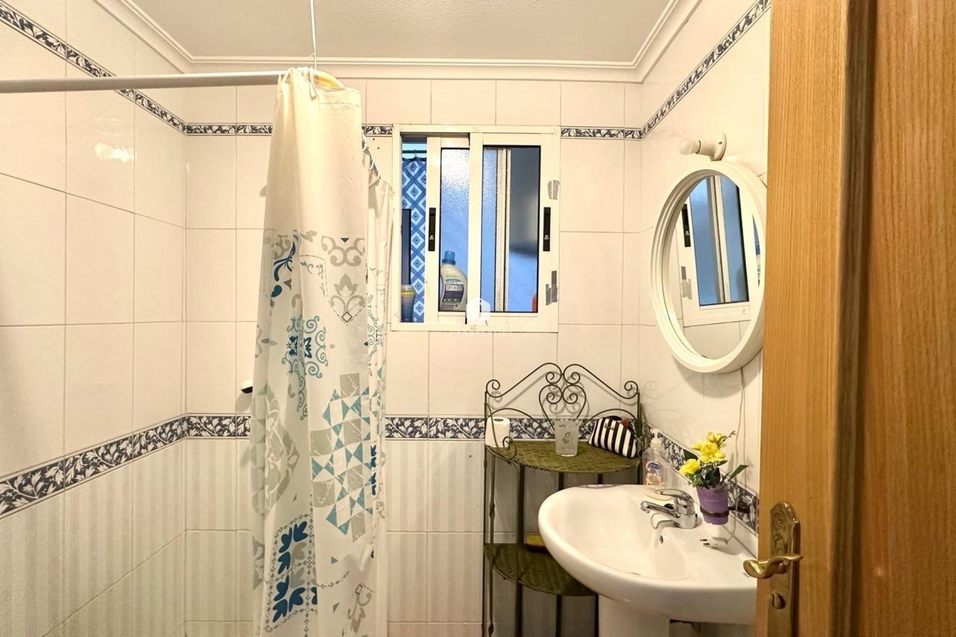 Resale - Apartment / flat -
Torrevieja - Playa del Cura