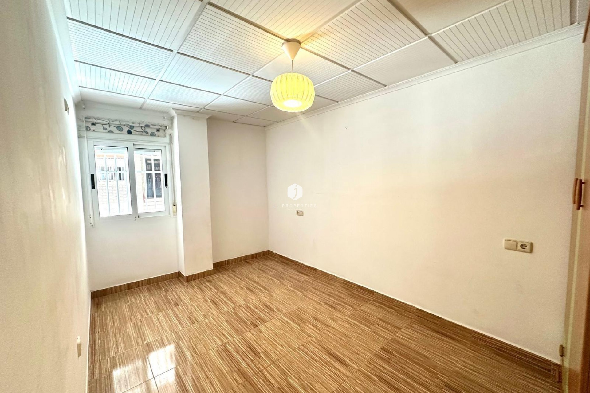 Resale - Apartment / flat -
Torrevieja - Playa del Cura