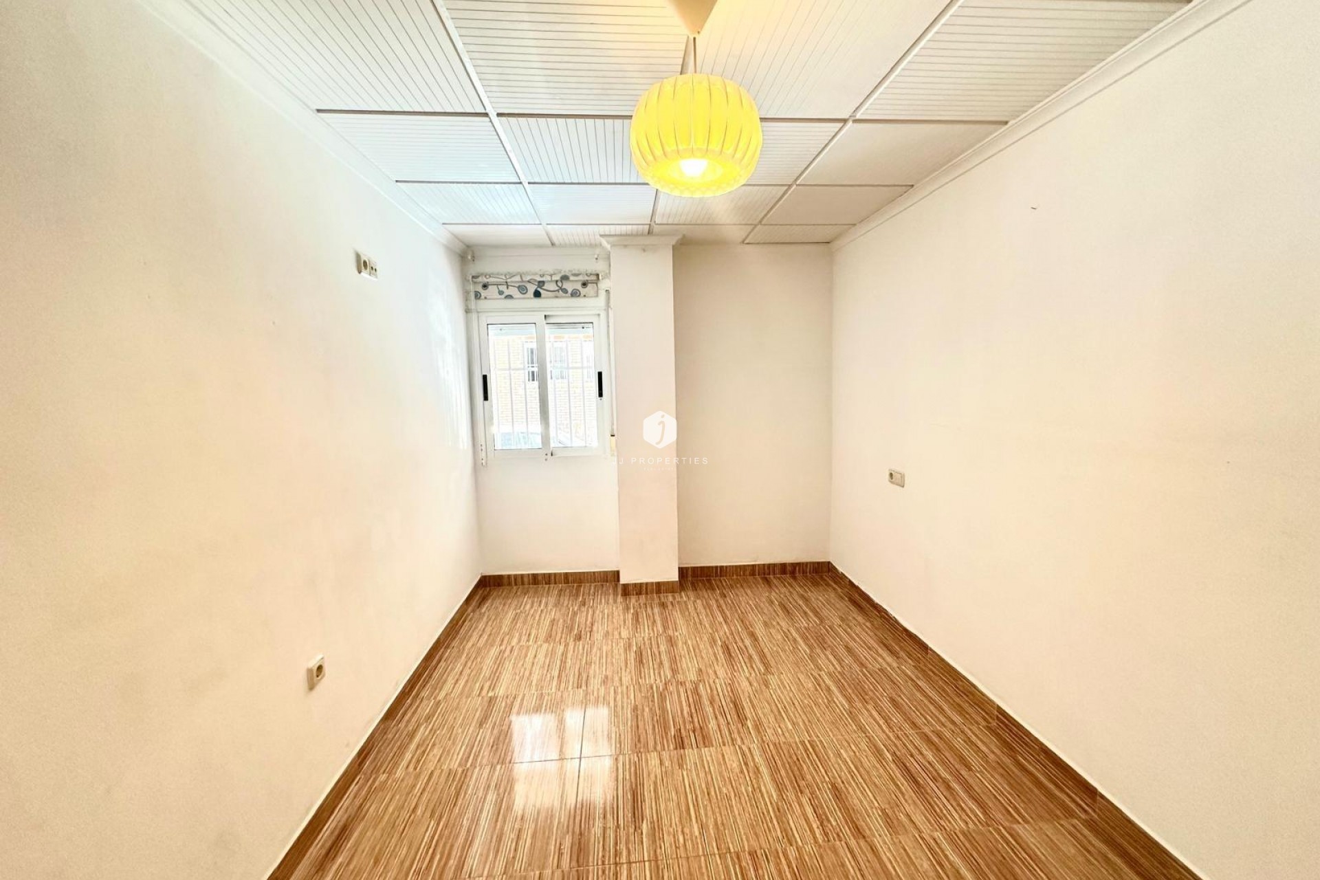 Resale - Apartment / flat -
Torrevieja - Playa del Cura