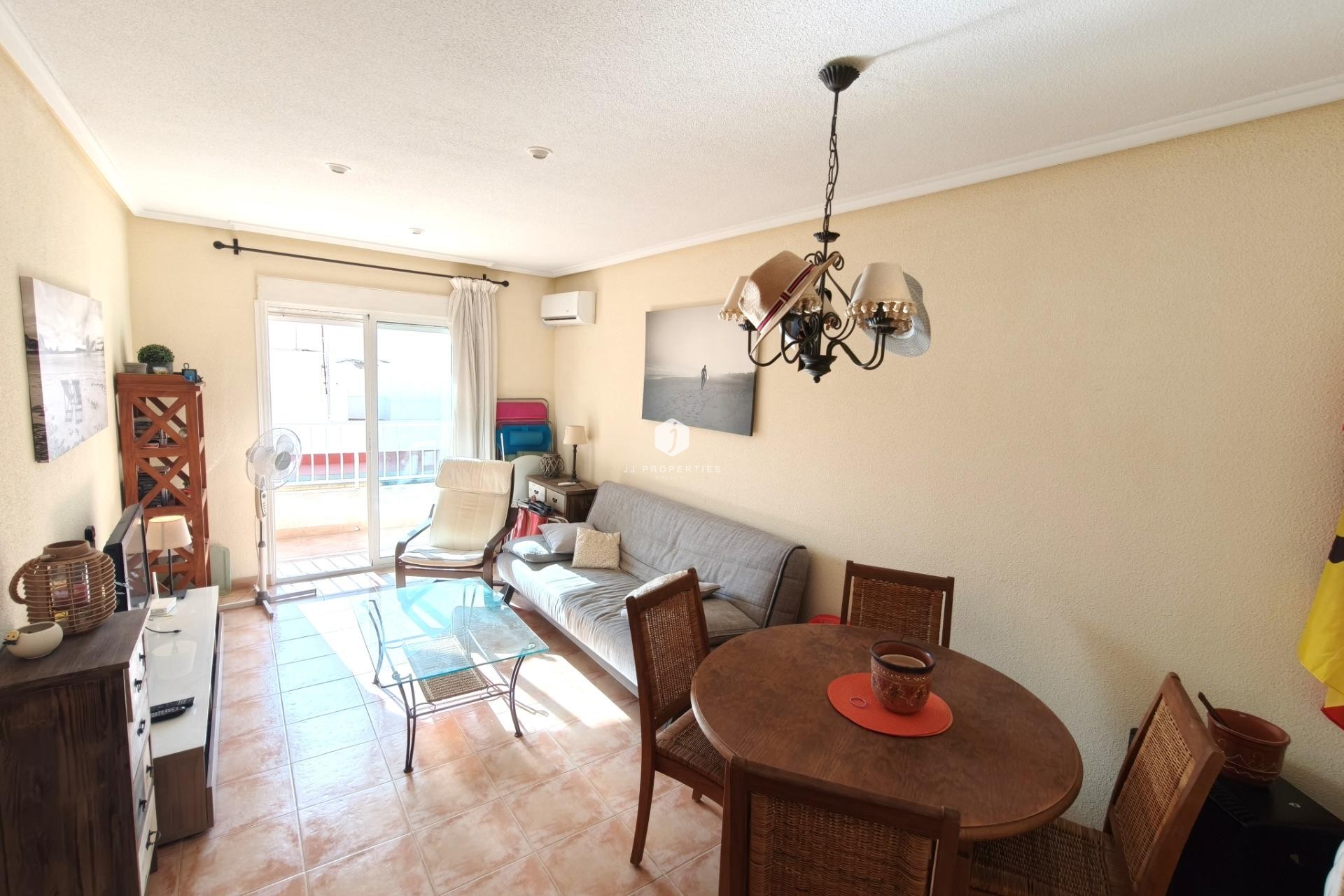 Resale - Apartment / flat -
Torrevieja - Playa del Cura