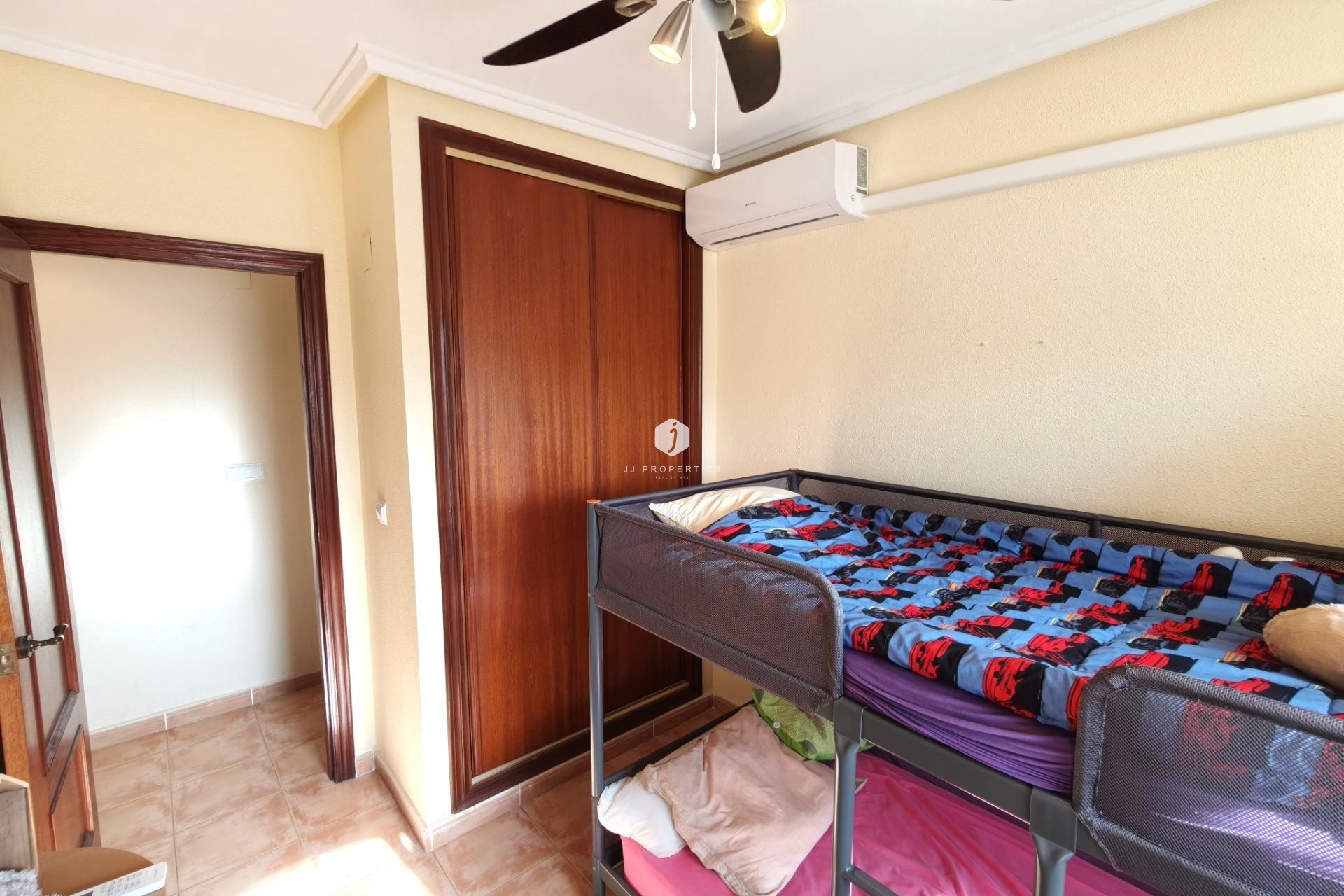 Resale - Apartment / flat -
Torrevieja - Playa del Cura