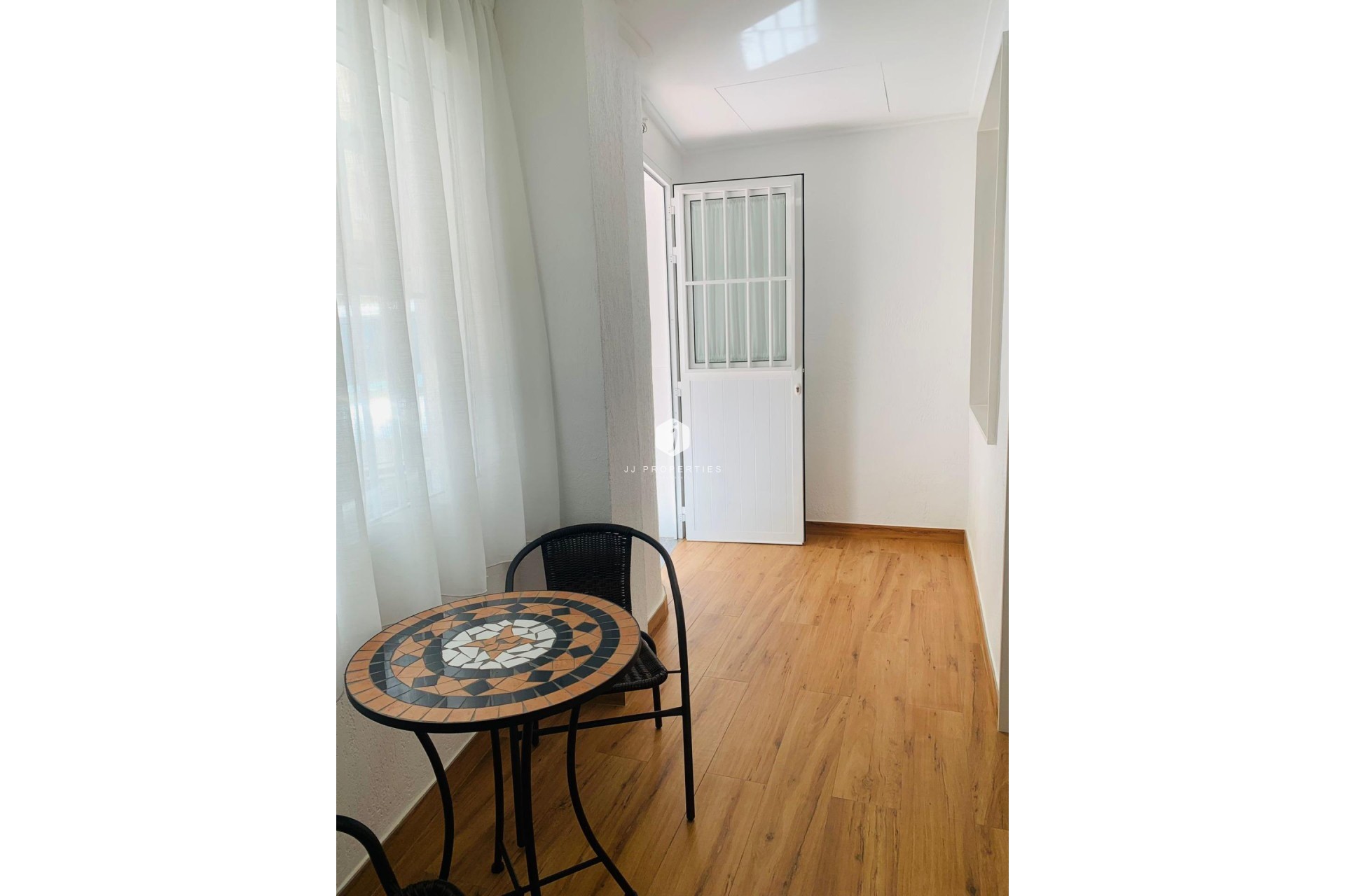 Resale - Apartment / flat -
Torrevieja - Playa del Cura