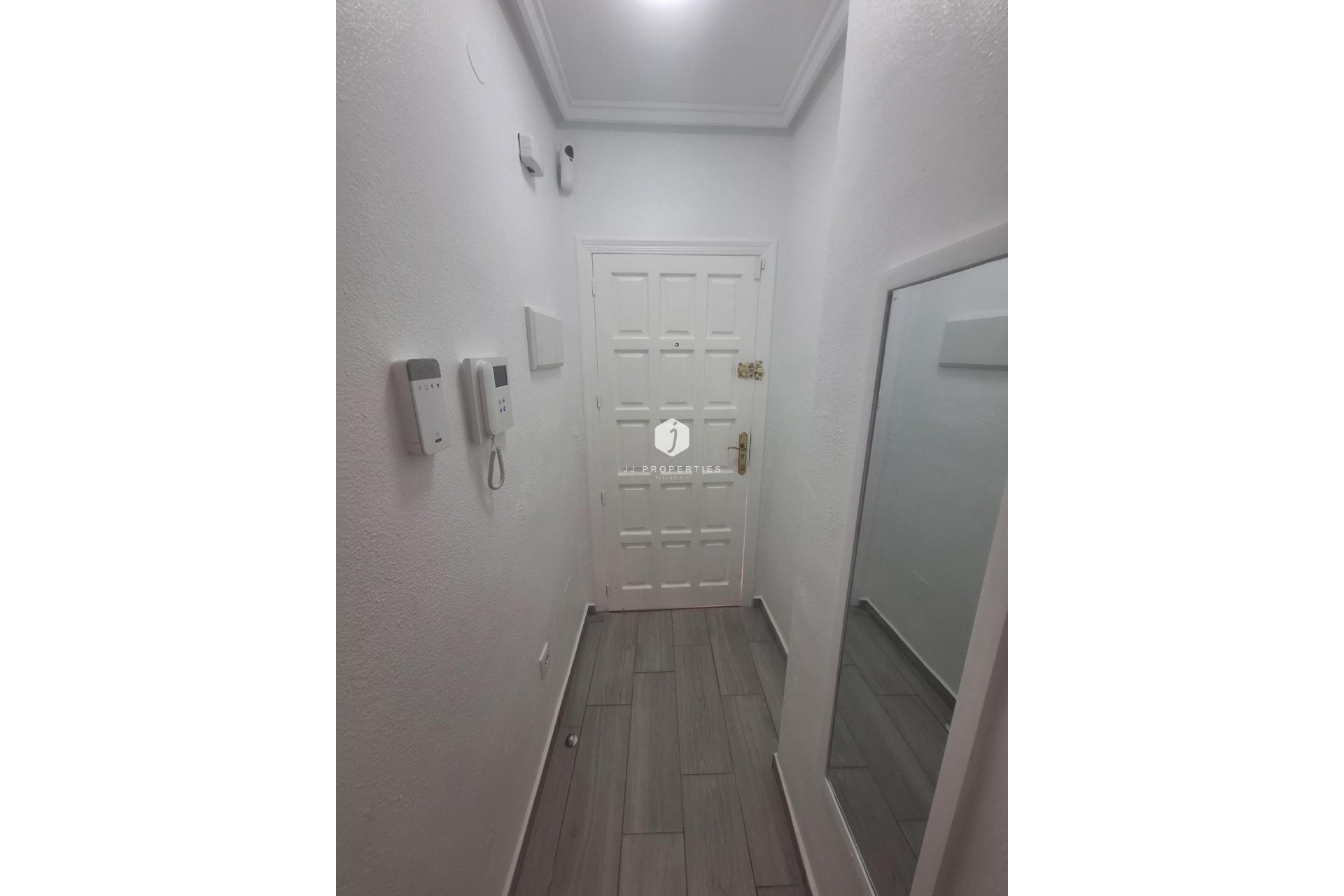 Resale - Apartment / flat -
Torrevieja - Playa del Cura