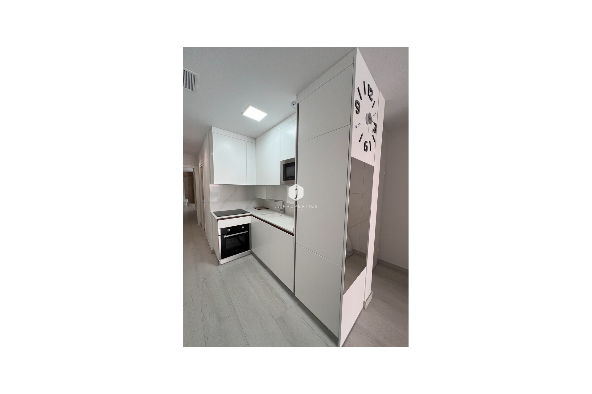 Resale - Apartment / flat -
Torrevieja - Playa del Cura