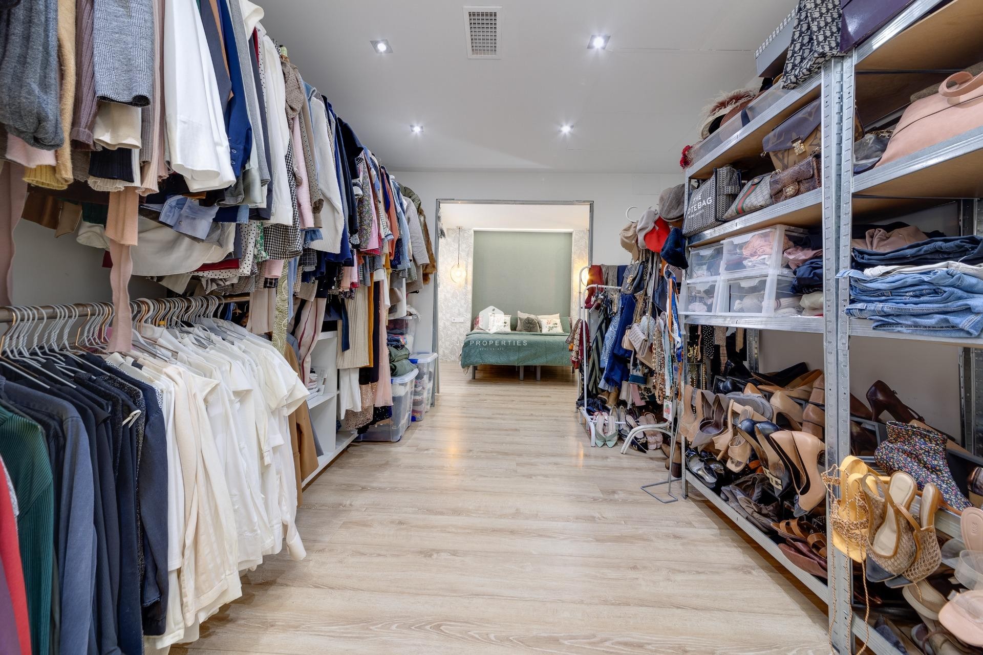 Resale - Apartment / flat -
Torrevieja - Playa del Cura