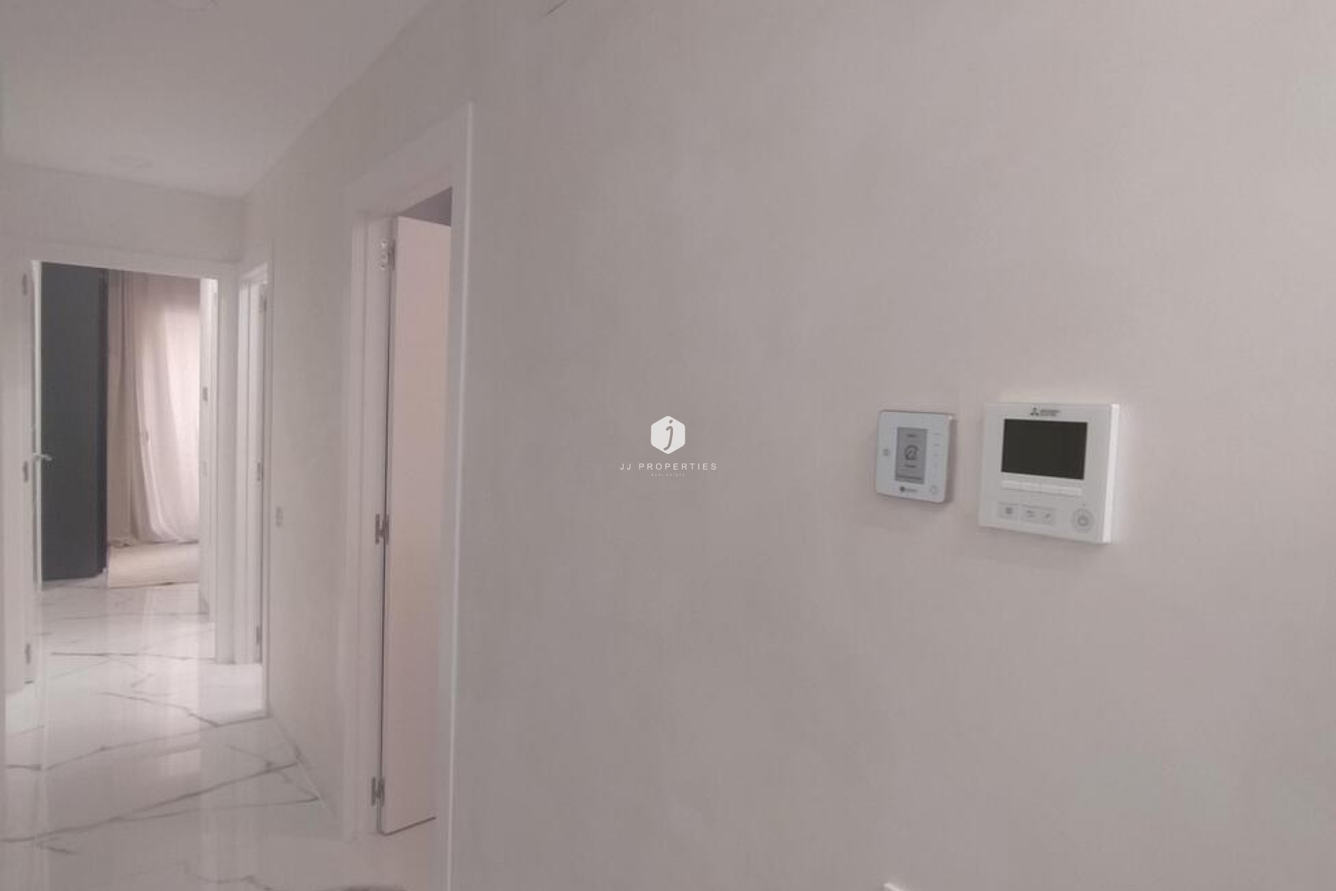 Resale - Apartment / flat -
Torrevieja - Playa del Cura