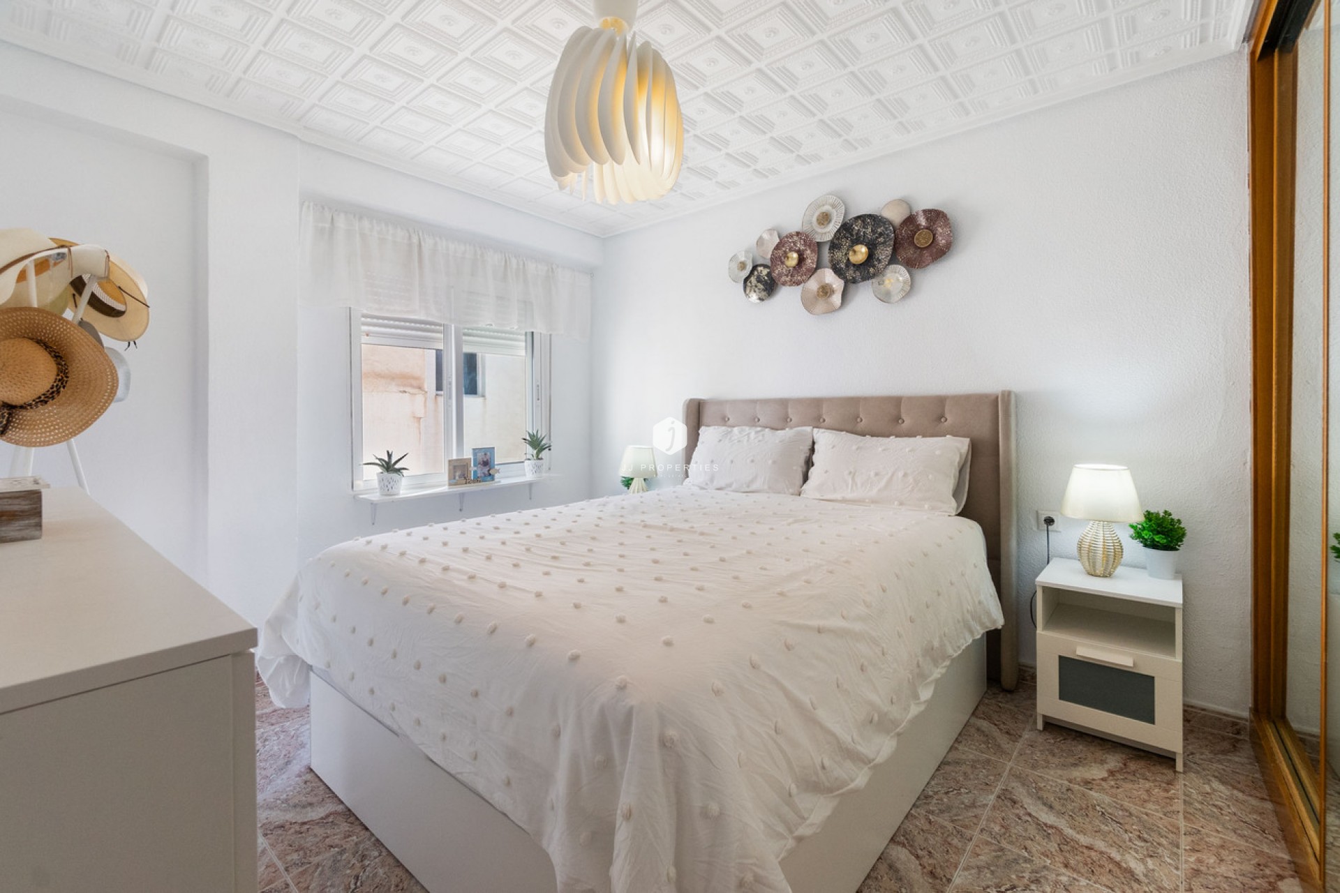 Resale - Apartment / flat -
Torrevieja - Playa del Cura