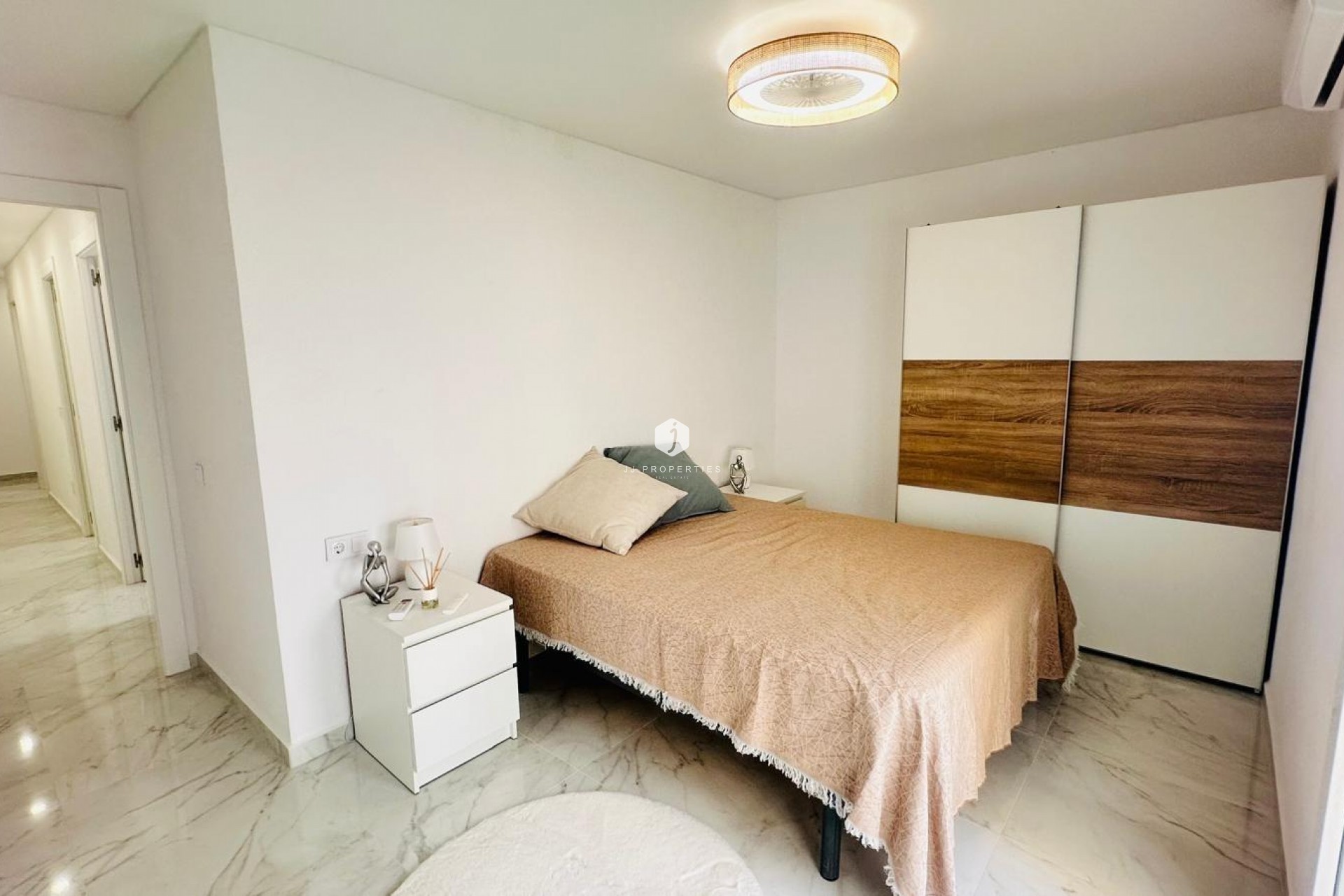 Resale - Apartment / flat -
Torrevieja - Playa del Cura