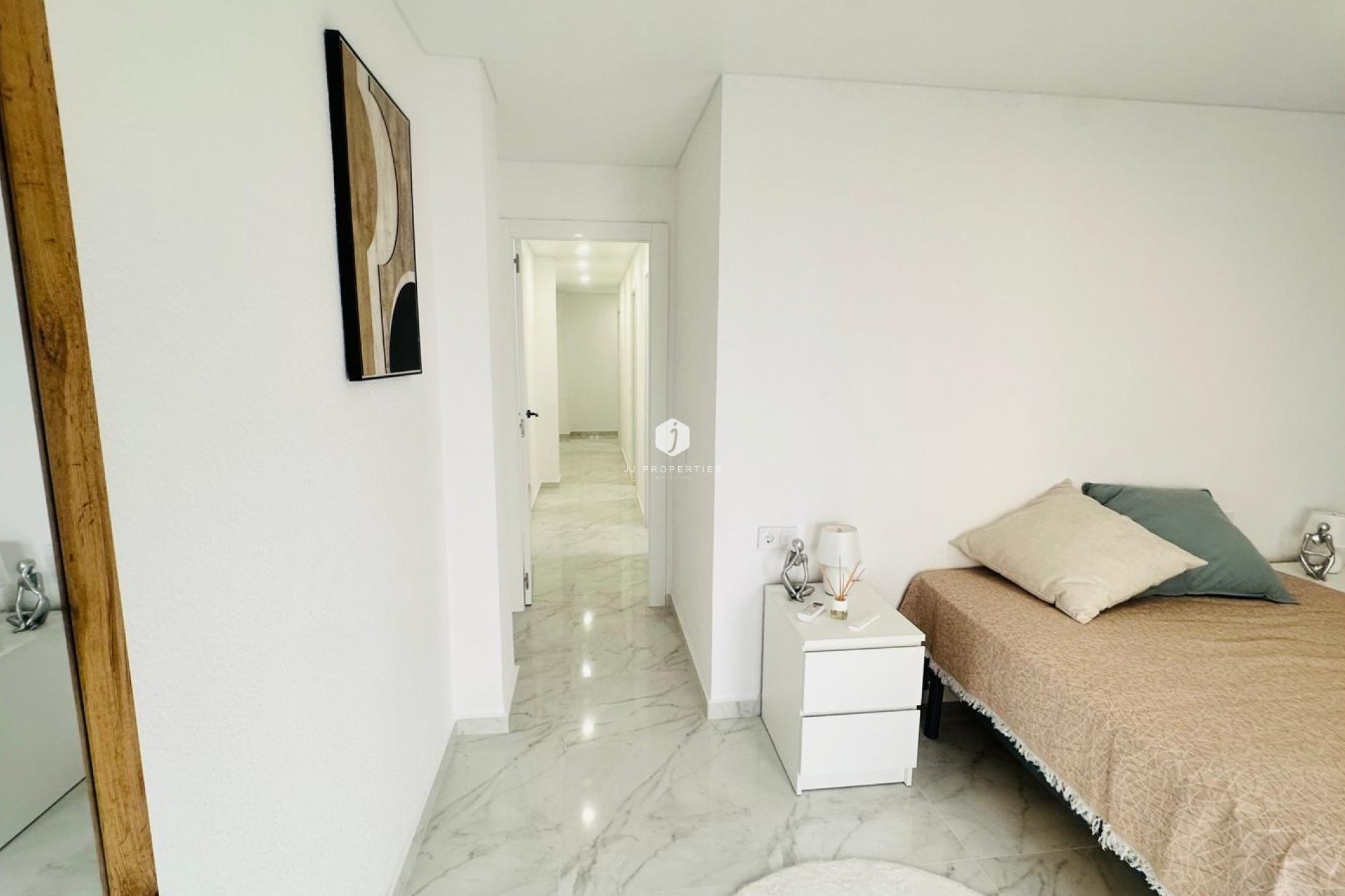 Resale - Apartment / flat -
Torrevieja - Playa del Cura