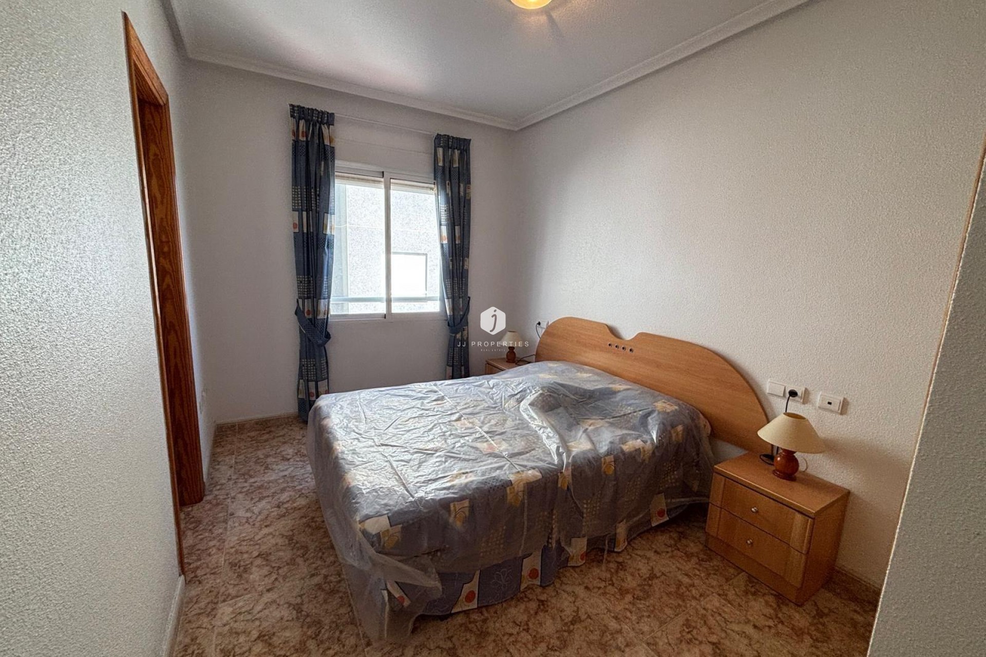Resale - Apartment / flat -
Torrevieja - Playa del Cura