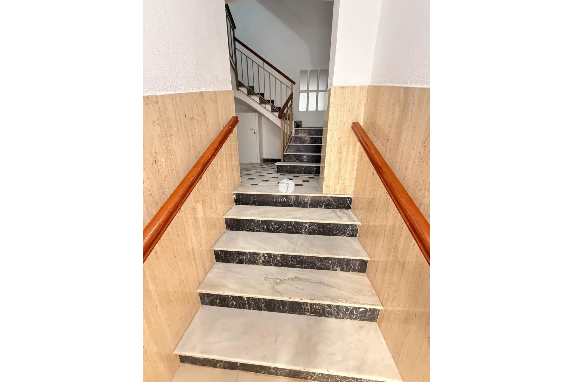 Resale - Apartment / flat -
Torrevieja - Playa del Cura