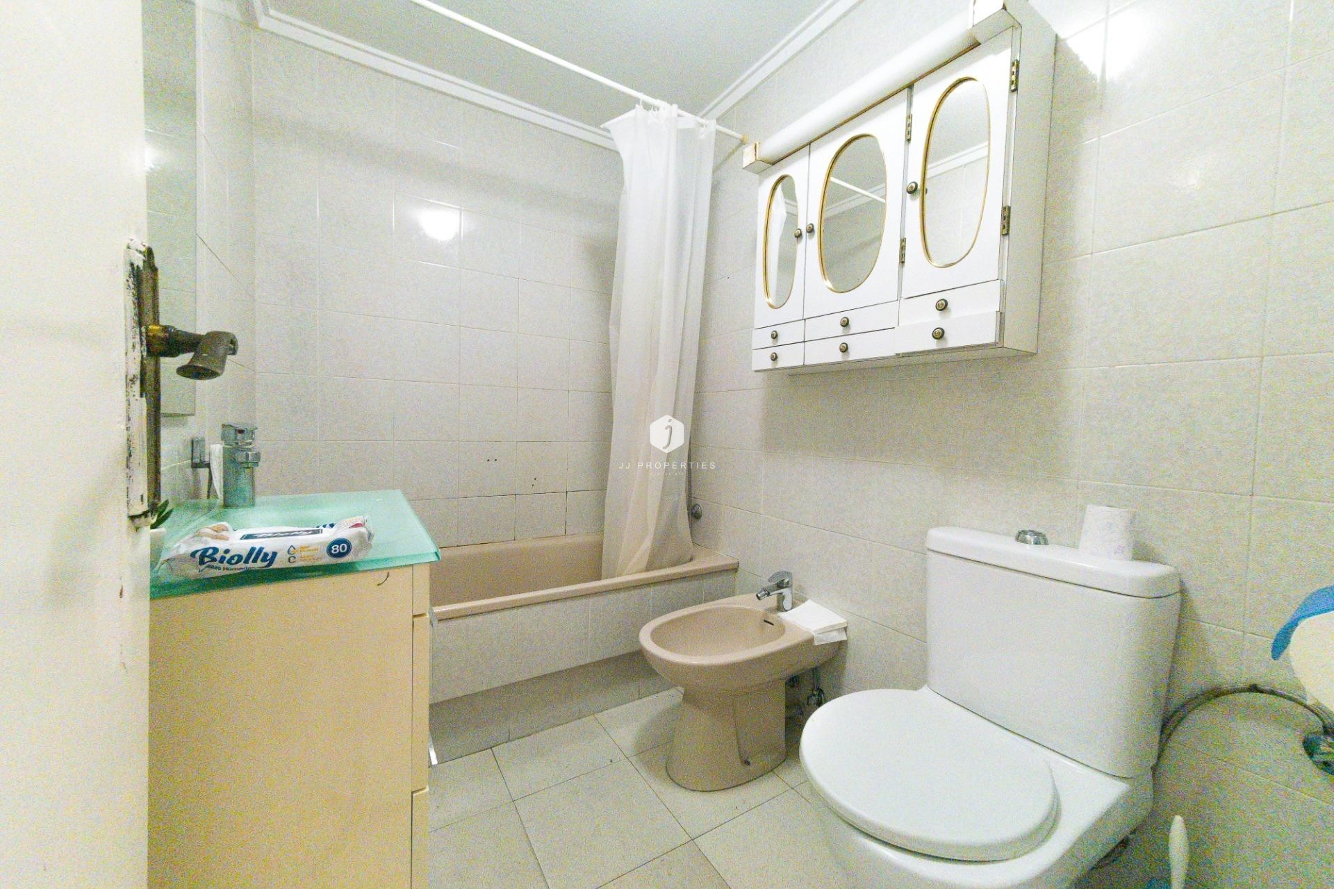 Resale - Apartment / flat -
Torrevieja - Playa del Cura