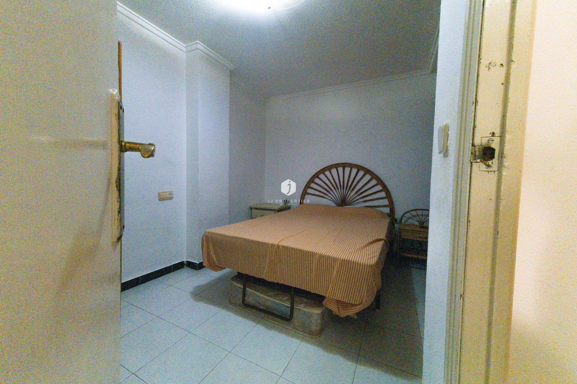 Resale - Apartment / flat -
Torrevieja - Playa del Cura