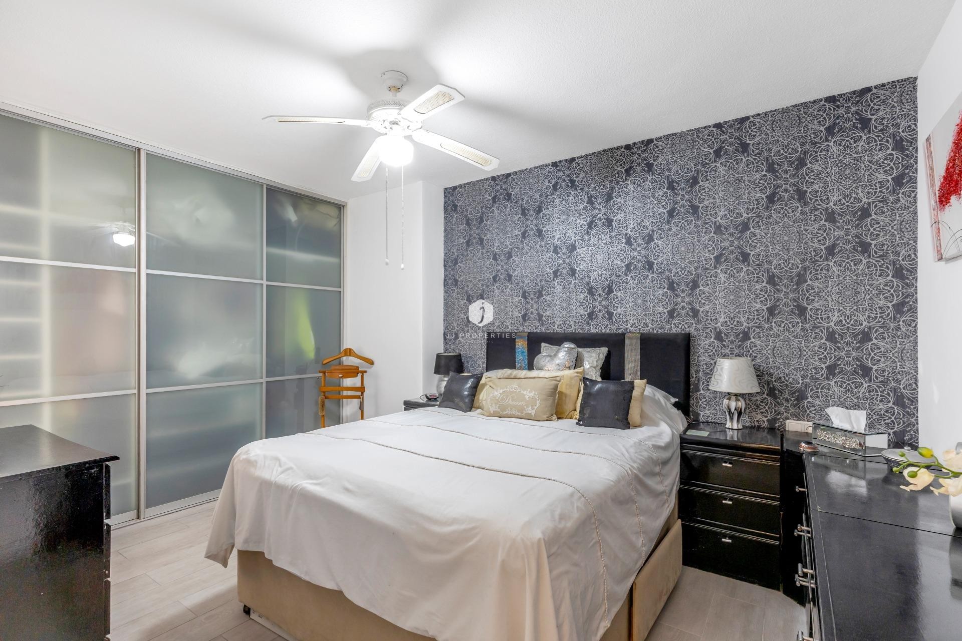 Resale - Apartment / flat -
Torrevieja - Playa del Cura