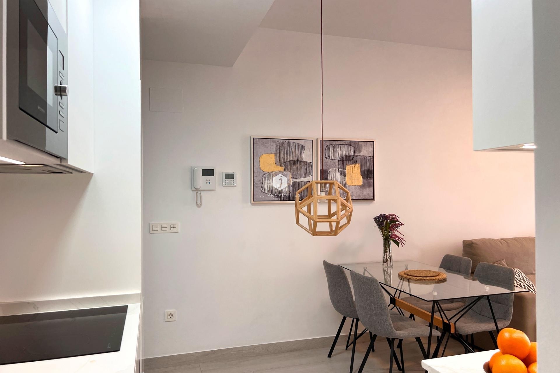 Resale - Apartment / flat -
Torrevieja - Playa del Cura