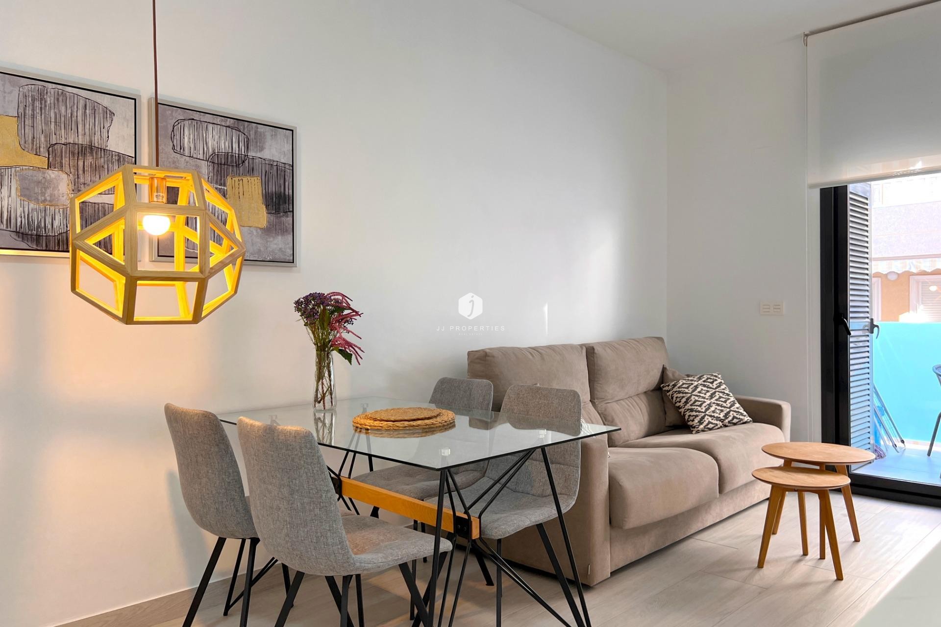 Resale - Apartment / flat -
Torrevieja - Playa del Cura