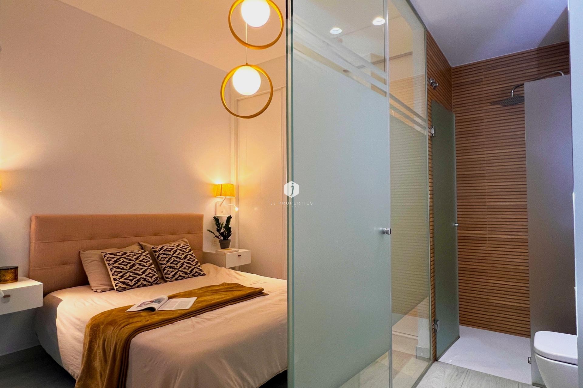 Resale - Apartment / flat -
Torrevieja - Playa del Cura