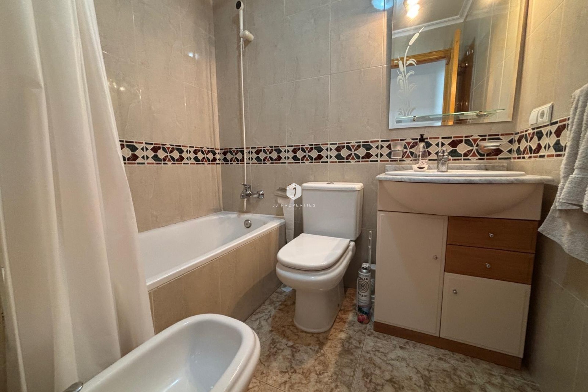 Resale - Apartment / flat -
Torrevieja - Playa del Cura